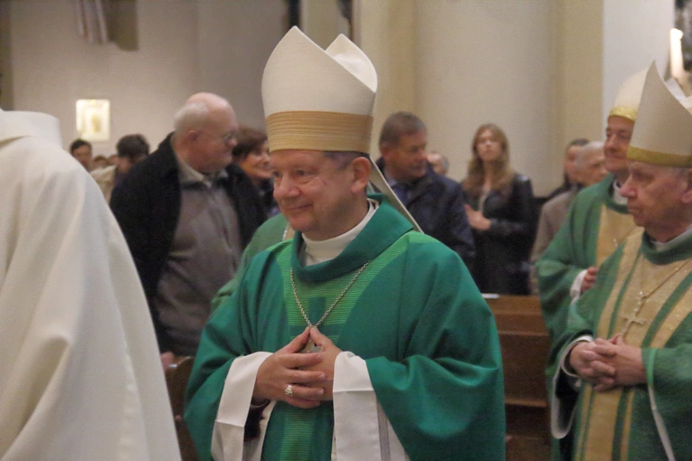 Międzyuczelniania inauguracja roku akademickiego w katedrze Chrystusa Króla oraz wręczenie nagrody "Lux ex Sielsia" cz.1