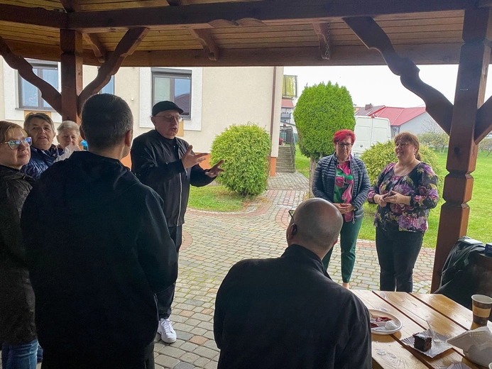 Niesłyszący u Matki