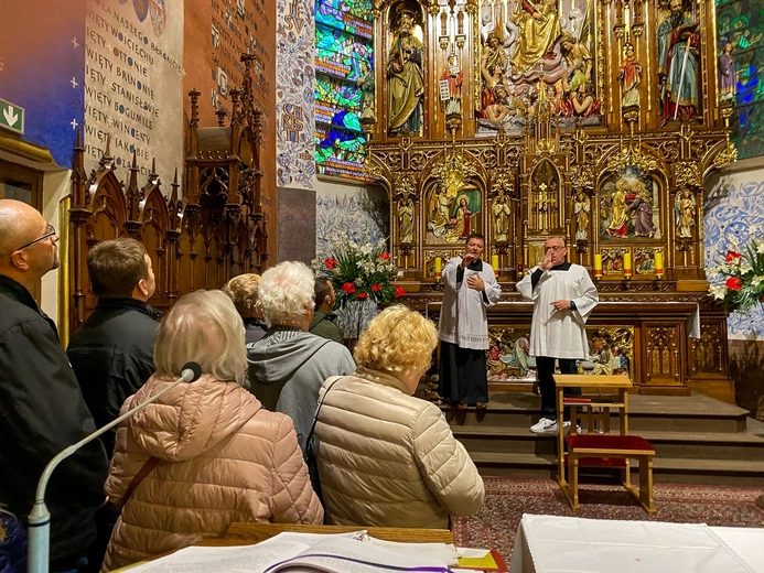 Niesłyszący u Matki