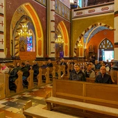 Niesłyszący u Matki