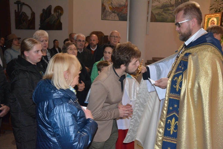 Świniarsko. Wprowadzenie relikwii bł. Jerzego Popiełuszki