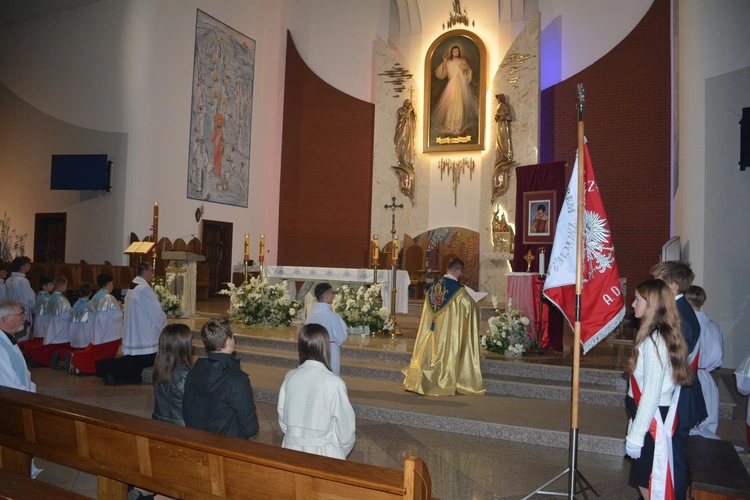 Świniarsko. Wprowadzenie relikwii bł. Jerzego Popiełuszki