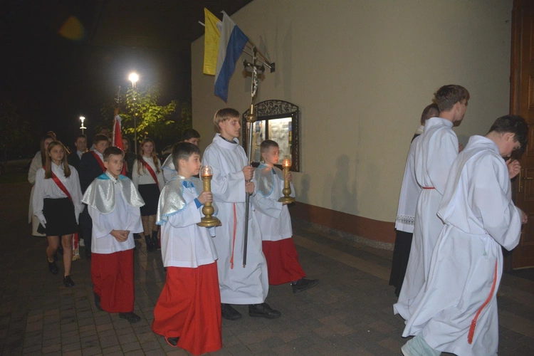 Świniarsko. Wprowadzenie relikwii bł. Jerzego Popiełuszki