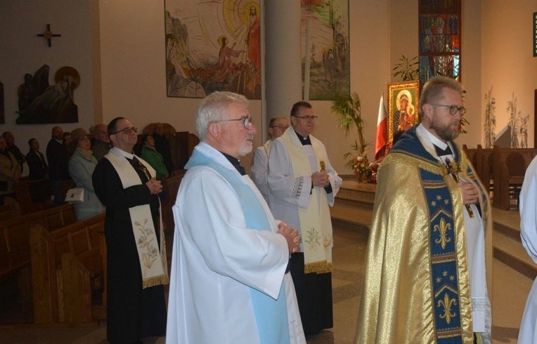 Świniarsko. Wprowadzenie relikwii bł. Jerzego Popiełuszki