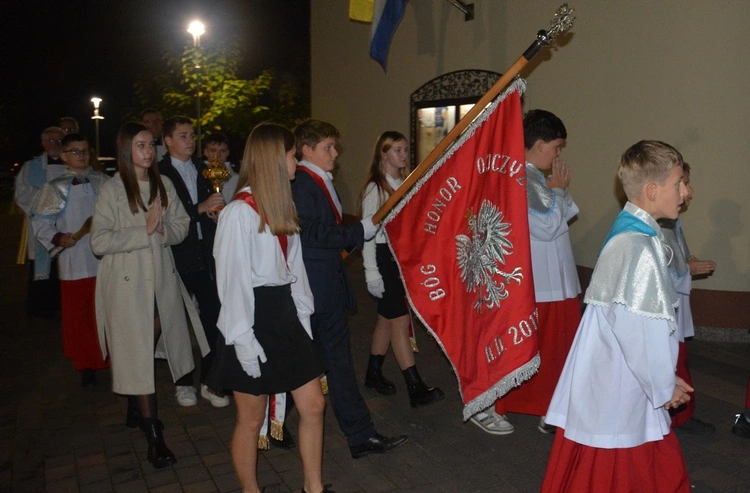 Świniarsko. Wprowadzenie relikwii bł. Jerzego Popiełuszki