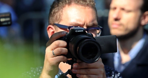 Szkolenie dla fotografów i kamerzystów obsługujących uroczystości religijne