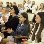 Rozstrzygnięcie konkursu tradycyjnie odbywa się w grudniu podczas uroczystej gali z okazji Międzynarodowego Dnia Wolontariusza.