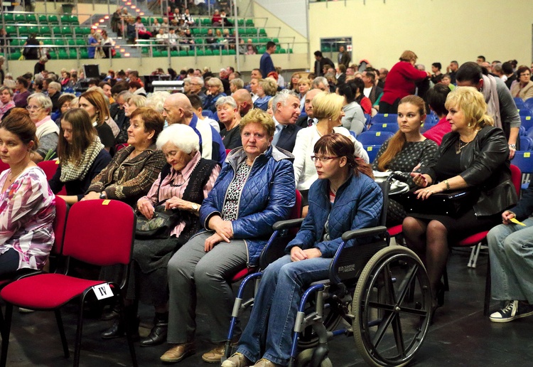 Uroczystość tradycyjnie odbywa się w Elblągu w hali przy al. Grunwaldzkiej.