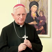 Abp senior Damian Zimoń metropolitą katowickim był do 2011 roku.