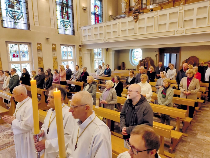 Takie warsztaty nigdy nie są wydarzeniami masowymi – tu nie liczą się liczby, ale zaangażowanie.