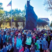 W Łowiczu, zgodnie z tradycją, po biegu wszyscy ustawili się do pamiątkowego zdjęcia.