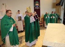 	Relikwie męczennika zostały złożone w nowym ołtarzu. 
