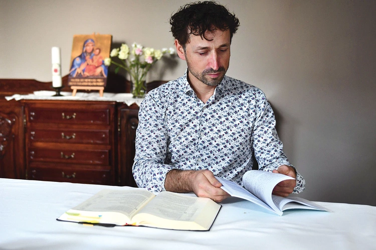 Grzegorz Kamiński zaprasza do wspólnego odkrywania Biblii. Kolejne spotkanie  już 24 października o godz. 19.