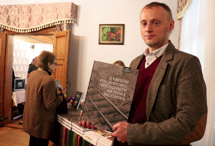 	Redaktorem publikacji jest Marcin Stańczuk.