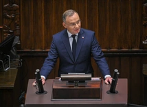 Prezydent Andrzej Duda wygłaszający swoje przemówienie w sejmie