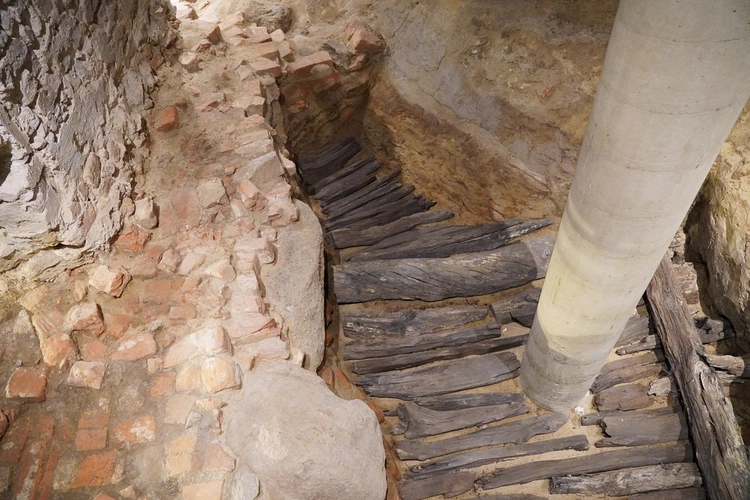 Zamek Piastów Śląskich na nowo odkrywany