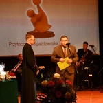 Bp Tadeusz Lityński wręczył stauetki "Lubuski Samarytanin"