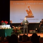 Bp Tadeusz Lityński wręczył stauetki "Lubuski Samarytanin"