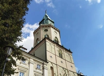 Spektakl w podróży z Kogucikiem w roli głównej