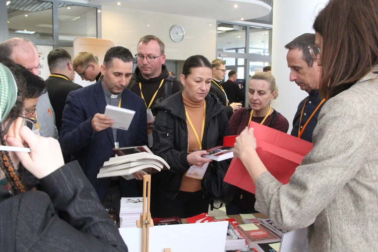 Tarnów. VII Kongres Nowej Ewangelizacji - cz. I