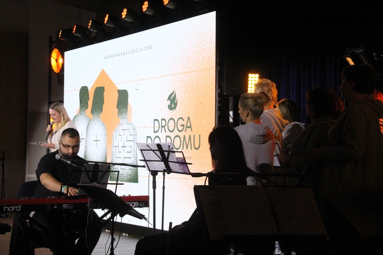 Tarnów. VII Kongres Nowej Ewangelizacji - cz. II