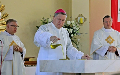 Abp Kupny w Lipkach: Wybudowaliście piękną świątynię. Należą wam się słowa uznania
