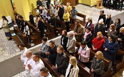 Nie zamykać wiary w czterech ścianach