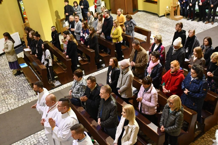 Nie zamykać wiary w czterech ścianach