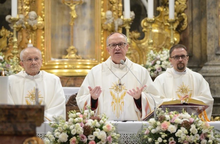 Poświęcenie Domu Towarzyszenia Duchowego "Nazaret" w Jemielnicy