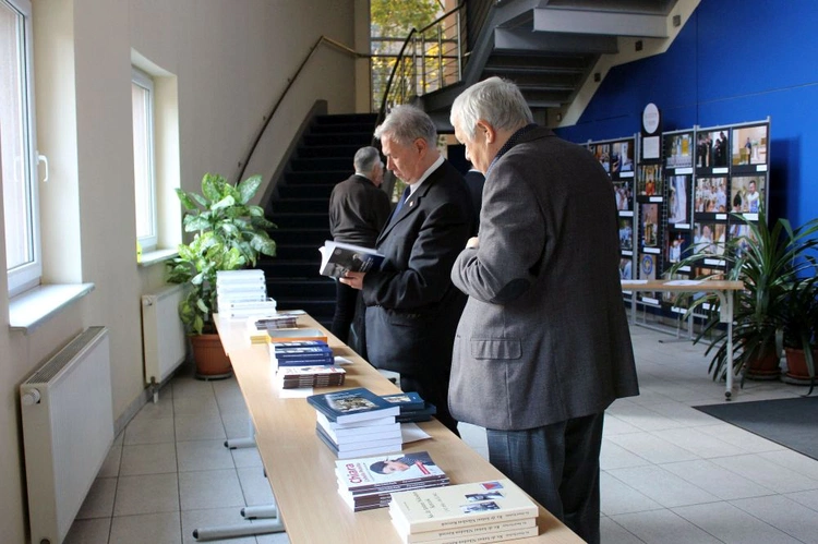 Konferencja "Święci Eucharystią” 