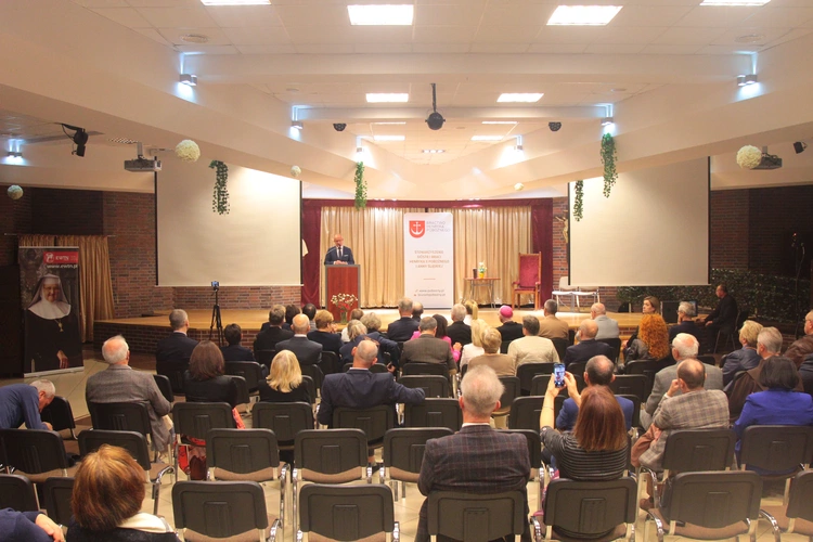 Prof. K. Szwagrzyk z henrykową nagrodą