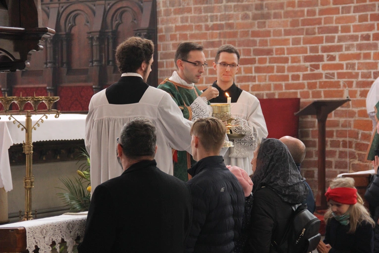 Jubileusz 25-lecia Duszpasterstwa Wiernych Tradycji Łacińskiej z udziałem abp. Kupnego