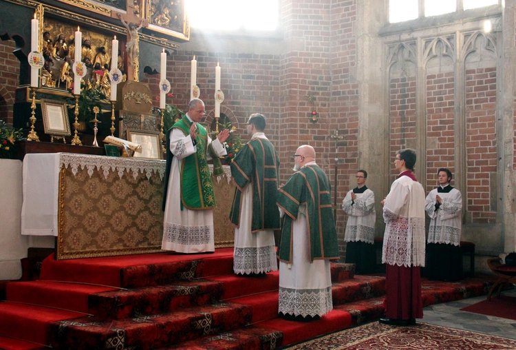 Jubileusz 25-lecia Duszpasterstwa Wiernych Tradycji Łacińskiej z udziałem abp. Kupnego