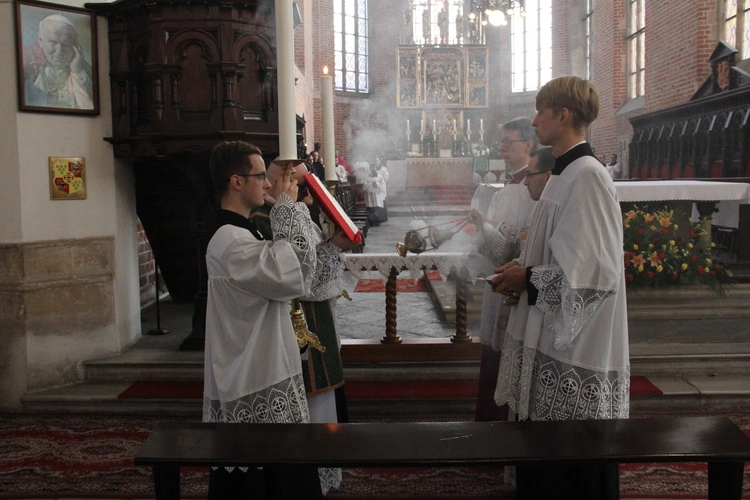 Jubileusz 25-lecia Duszpasterstwa Wiernych Tradycji Łacińskiej z udziałem abp. Kupnego