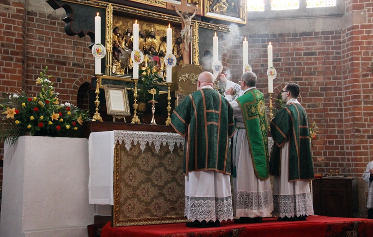 Jubileusz 25-lecia Duszpasterstwa Wiernych Tradycji Łacińskiej z udziałem abp. Kupnego