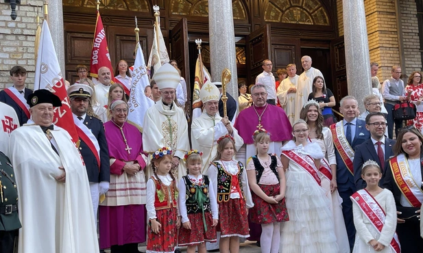 Nowy Jork. Abp Adrian Galbas przewodniczył Mszy św. z okazji Dnia Dziedzictwa Polskiego