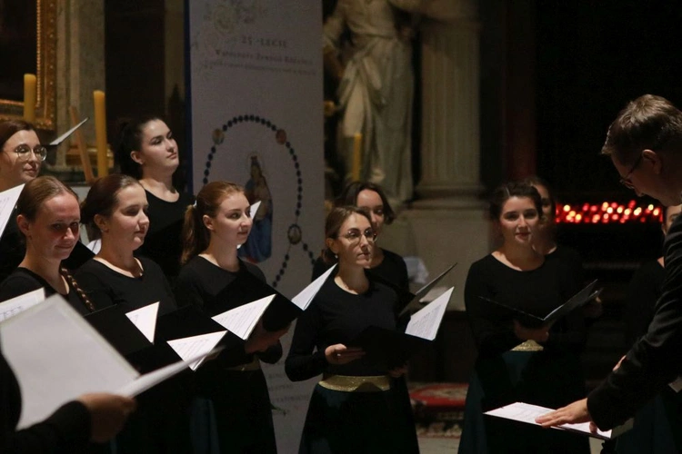 Koncert chórów w Rudach 