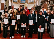 Eksplorator kosmosu, pianista, strażaczka i ekonomistka