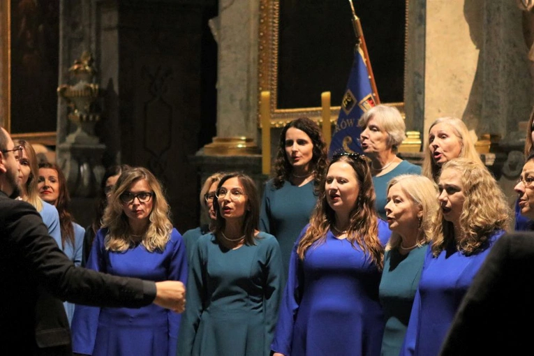 Koncert chórów w Rudach 