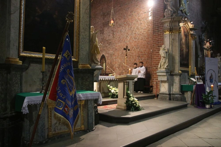 Koncert chórów w Rudach 