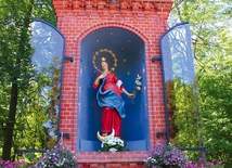 Matemblewska Madonna od ponad 250 lat czuwa nad tymi, którzy się do Niej uciekają.