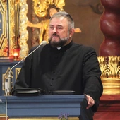 	Nauczanie o zdrowej religijności podjął ks. Waldemar Grzyb.