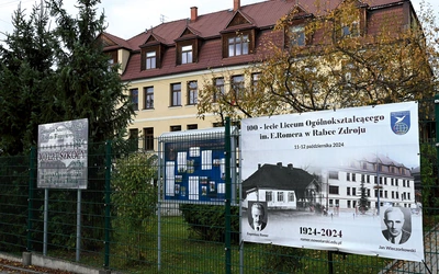 Liceum ma dziś nowoczesną bazę dydaktyczną. 