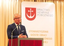 Praca profesora Szwagrzyka wpłynęła nie tylko na historię, ale także na przyszłość patriotyzmu w Polsce. 