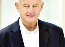 Ksiądz Andrzej Kopiczko, dyrektor Archiwum Archidiecezji Warmińskiej. 