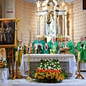 Centralnym punktem uroczystości była Msza Święta.
