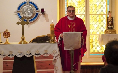 	Uczestnicy obchodów spotkali się także na Mszy św. w kaplicy na PWT, której patronuje E. Stein. Przewodniczył jej rektor PWT ks. Sławomir Stasiak.