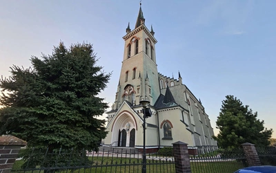 Procesja różańcowa w Wietrzychowicach