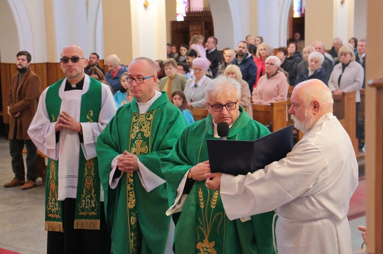 Tarnów-Mościce. Wprowadzenie relikwii bł. Jerzego Popiełuszki