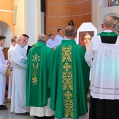 Tarnów-Mościce. Wprowadzenie relikwii bł. Jerzego Popiełuszki